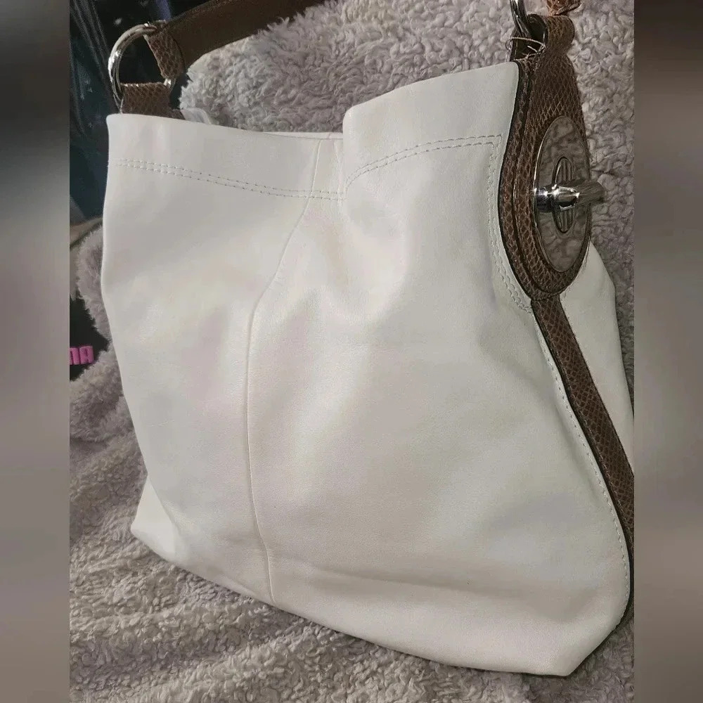 Coach Cream and Brown Hobo Bag - Picture 11 of 16